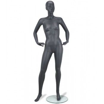 Mannequin woman abstract y631