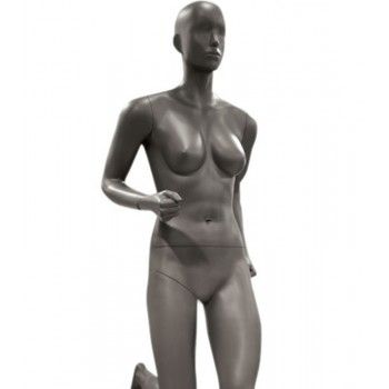 Running female mannequin ws21