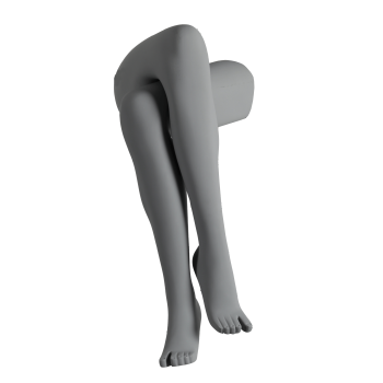 Maniquí de mujer con las piernas cruzadas